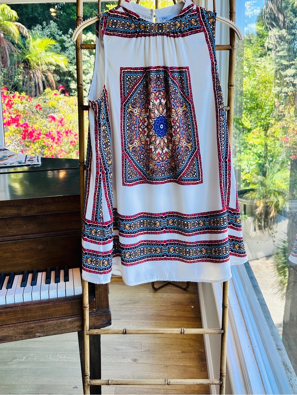 DR2 White Sleeveless Top with Multicolor Boho Print Size Small - Picture 1 of 6